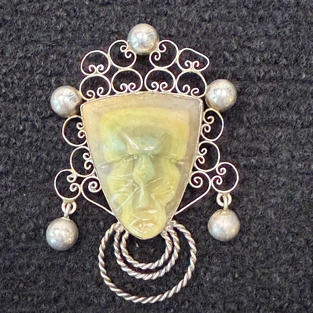 Vintage 925 Sterling Silver And  Carved Jade Aztec Face Brooch Pin Mexico